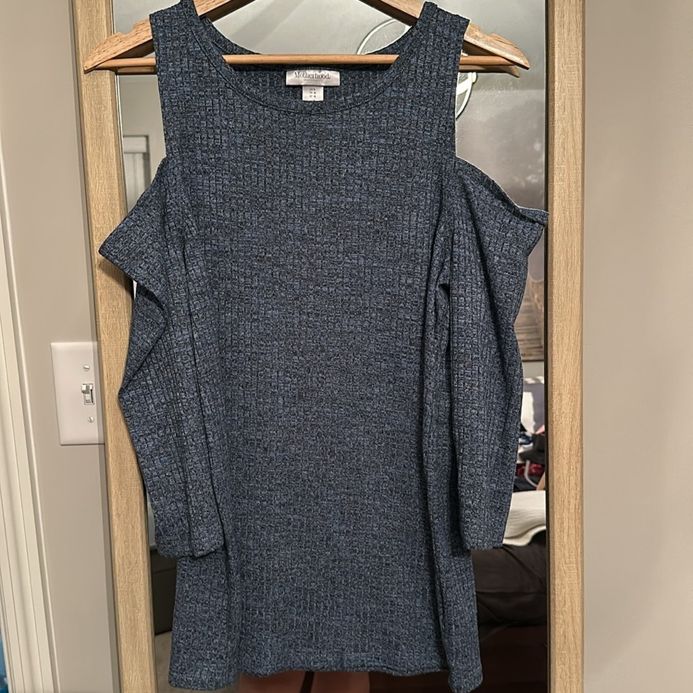 EUC Maternity Cold Shoulder Top